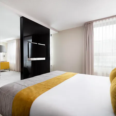 מלון Mercure Centrum 3*