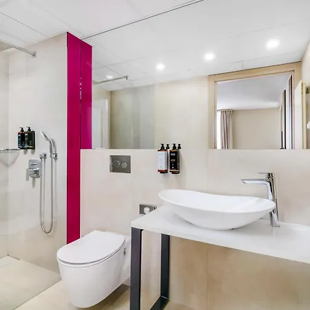 Mercure Centrum מלון