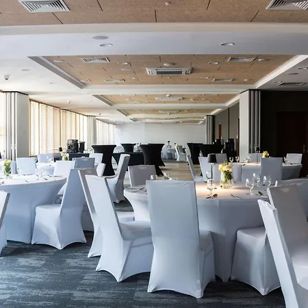 Mercure Centrum 3* לובלין