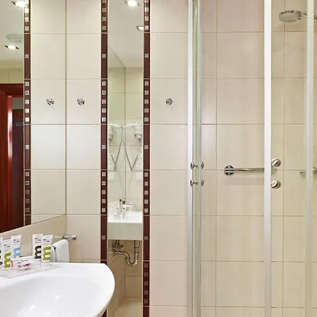 מלון Mercure Centrum 3*